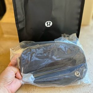 Lululemon black everywhere belt bag nwt